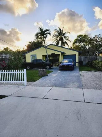 Buy this 3 bed house on 614 Southeast 4th Avenue in Delray Beach, FL 33483