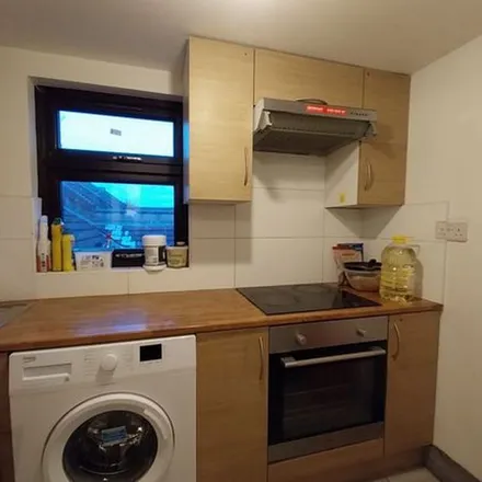 Rent this 1 bed townhouse on St. Marys Road in London, IG1 1QU