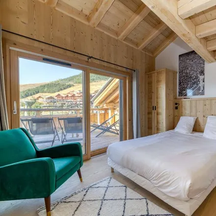 Rent this 3 bed apartment on Alpe-d-Huez in Route de la Poste, 38750 L'Alpe d'Huez