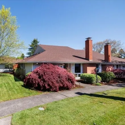 Image 3 - 4987 Southwest Normandy Place, Beaverton, OR 97005, USA - House for sale