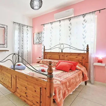 Rent this 5 bed house on Skoulli in 8728 Skoulli, Cyprus