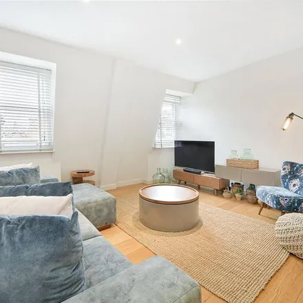 Rent this 2 bed apartment on 192 Fulham Road in London, SW10 9TW
