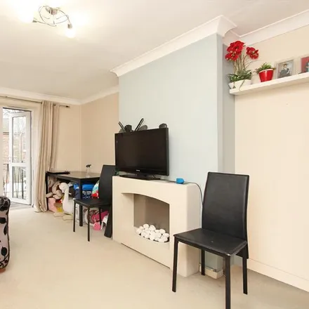 Rent this 1 bed apartment on 3 Clovelly Road in London, W5 5HF