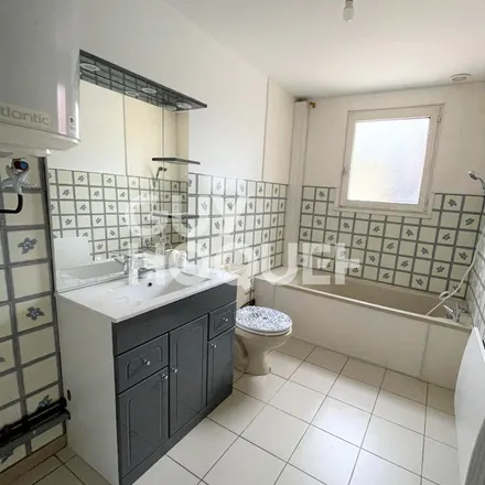 Rent this 2 bed apartment on 15 Rue de la Résistance in 80200 Péronne, France