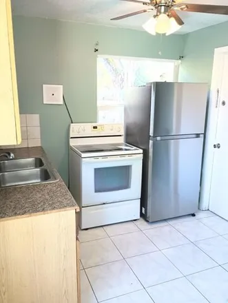 Rent this 1 bed apartment on 940 East Dayton Circle in Melrose Park, Fort Lauderdale