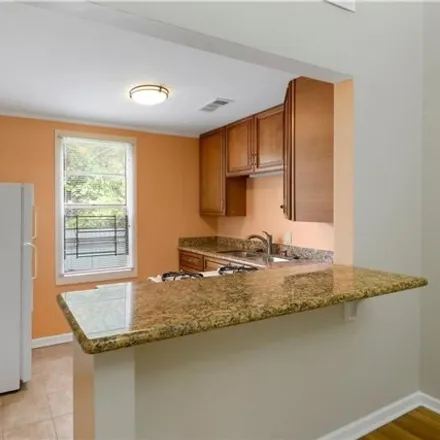 Image 5 - 1124 Cherokee St Apt 2, New Orleans, Louisiana, 70118 - House for rent