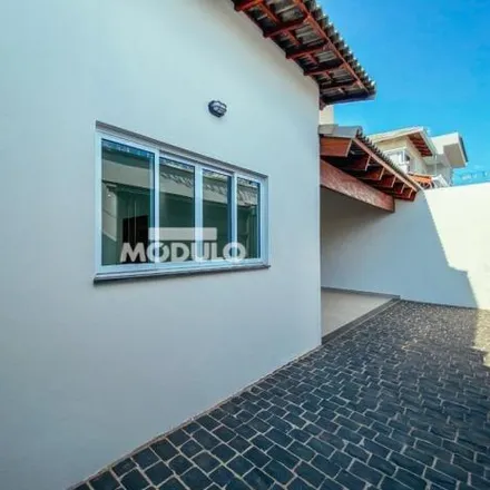Buy this 3 bed house on unnamed road in Jardim California, Uberlândia - MG