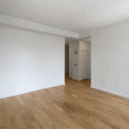 Rent this studio apartment on Skyscraper Museum in 39 Battery Place, New York