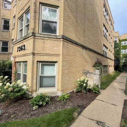 Buy this 2 bed house on 7363-7367 North Damen Avenue in Chicago, IL 60645