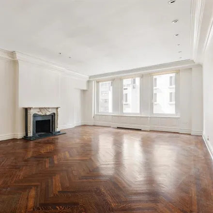 Buy this studio apartment on 480 PARK AVENUE 8G in New York