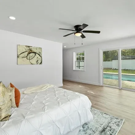 Image 3 - 2205 Pine Island Drive, New Smyrna Beach, FL 32168, USA - Apartment for rent