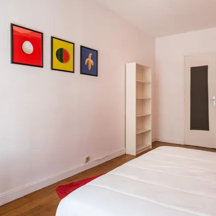 Rent this 3 bed room on 167 Cours Lafayette