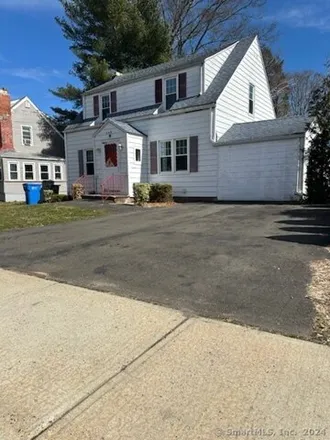 Rent this 3 bed house on 463 Circular Avenue in Hamden, 06514
