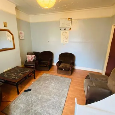 Rent this 5 bed apartment on 83 Cromwell Road in Bristol, BS6 5HD