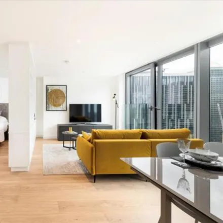 Buy this 1 bed apartment on Calligaris in Landmark Square, Canary Wharf