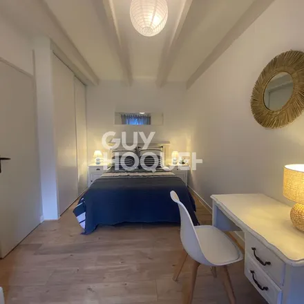 Rent this 5 bed apartment on Le Romeur in Boulevard du Littoral, 22410 Saint-Quay-Portrieux