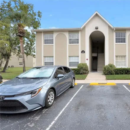 Buy this 2 bed condo on 4403 Hector Court in Orlando, FL 32822