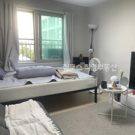 Rent this 2 bed apartment on 서울특별시 강남구 개포동 1201-7