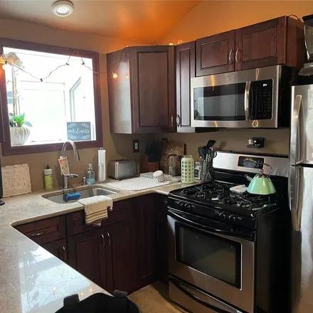 Rent this 1 bed apartment on 237 West Hudson Street in City of Long Beach, NY 11561