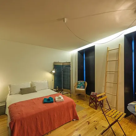 Rent this 1 bed apartment on Linha Boavista - Cadouços - Matosinhos in Praça Mouzinho de Albuquerque, 4039-038 Porto