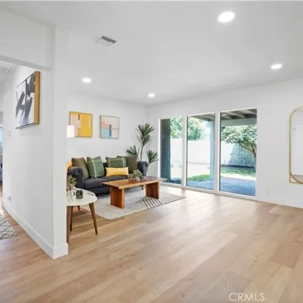 Image 4 - 16723 Tribune St, Granada Hills, California, 91344 - House for sale