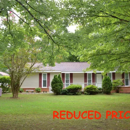 Buy this 4 bed house on 1201 US 45W;TN 54 in Trenton, Gibson County