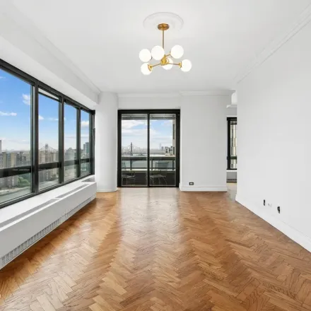 Rent this 2 bed apartment on The Town School in 540 East 76th Street, New York