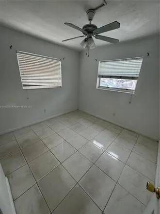 Image 4 - 1445 West 28th Street, Strawberry Village Trailer Park, Hialeah, FL 33010, USA - House for rent