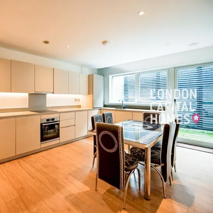 Rent this 5 bed apartment on Peabody in Medlar Street, London