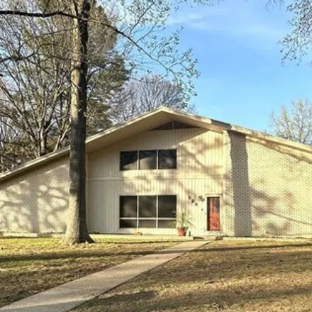 Image 1 - 524 W Stroud St, Jonesboro, Arkansas, 72401 - House for sale