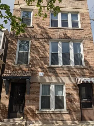 Rent this 3 bed condo on 1014 West Wellington Avenue in Chicago, IL 60618