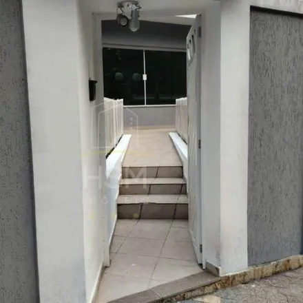 Rent this 5 bed house on Rua Henrique Pinchara in Bairro dos Casa, São Bernardo do Campo - SP