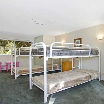 Rent this 2 bed house on Pearl Beach NSW 2256
