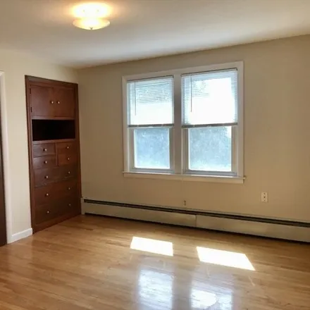 Image 4 - 6 Roland Road, Worcester, MA 01606, USA - Apartment for rent