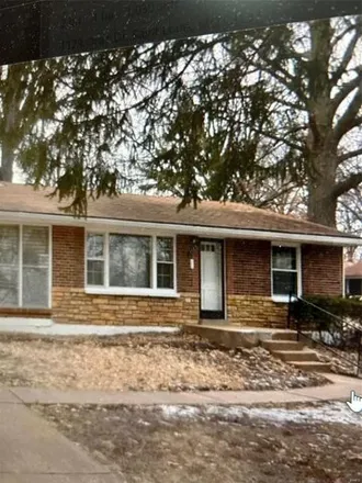 Buy this 2 bed house on 1129 Oran Drive in Bellefontaine Neighbors, MO 63137