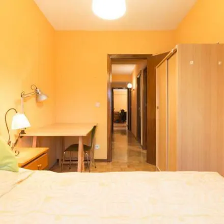 Rent this 6 bed apartment on Carlos y Marypaz in Avenida Caballería Española, 28807 Alcalá de Henares
