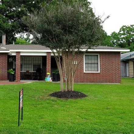 Buy this 3 bed house on 1552 15th Avenue North in Texas City, TX 77590