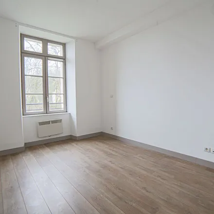 Rent this 3 bed apartment on 27 Rue des Bas Jardins in 76380 Canteleu, France