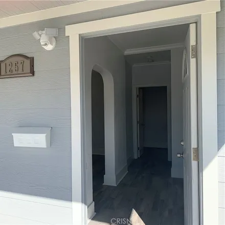 Image 8 - 1257 West 45th Street, Los Angeles, CA 90037, USA - Duplex for sale