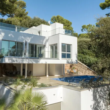 Image 1 - 60 Boulevard James Wyllie, 06160 Antibes, France - House for sale