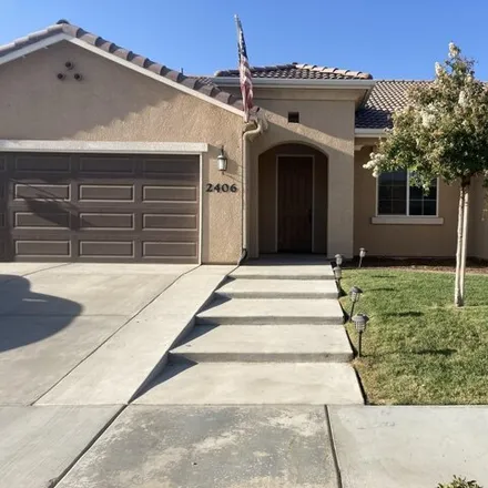 Rent this 3 bed house on 2380 Plantation Avenue in Tulare, CA 93274