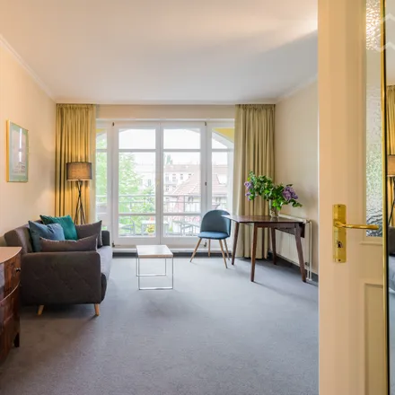 Rent this 2 bed apartment on Florapromenade 25 in 13187 Berlin, Germany