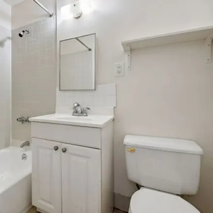 Image 3 - 71 Summit Street, New York, NY 11231, USA - House for sale