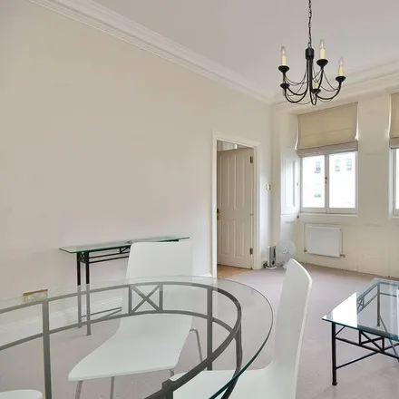 Image 3 - 36 Queen's Gate Terrace, London, SW7 5JE, United Kingdom - Apartment for rent