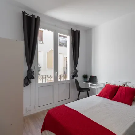 Rent this 7 bed room on Carrer de Bonavista in 21, 08012 Barcelona