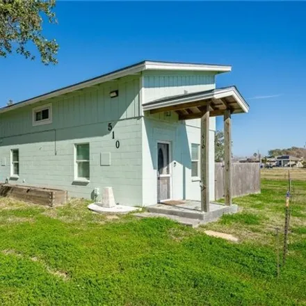 Buy this 1 bed house on 454 East King Street in Rockport, TX 78382