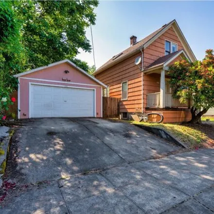 Buy this 2 bed house on 3807 Northeast Grand Avenue in Portland, OR 97212