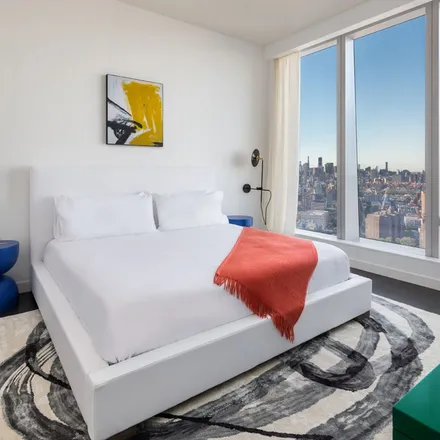 Rent this 3 bed apartment on One Manhattan Square - Tower in 225 Cherry Street, New York