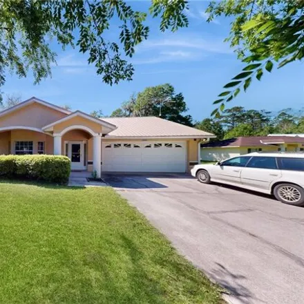 Buy this 3 bed house on 20505 Ne 114th Ave in Waldo, Florida