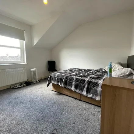 Image 2 - Airbnb Belfast, 87 Northbrook Street, Belfast, BT9 7DJ, United Kingdom - Apartment for rent
